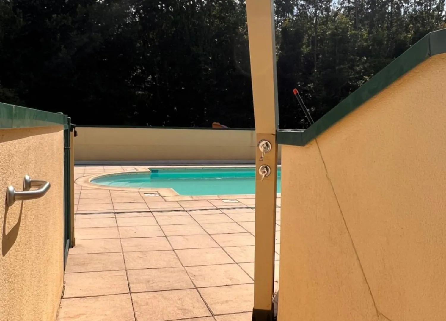 Dôme Atmo'sphère, la tête dans les étoiles avec accès piscine Saint-Évarzec Tente de luxe
